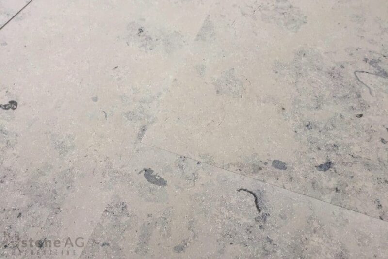 kalkstein-jura-grau-sandgestrahlt-gebürstet-tb1