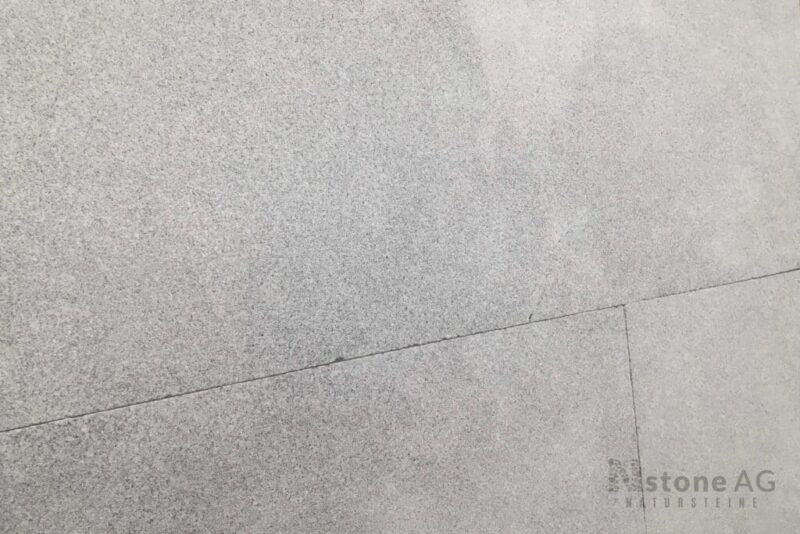 marmor-terrassenplatten-afyon-grey-sandgestrahlt-4tb